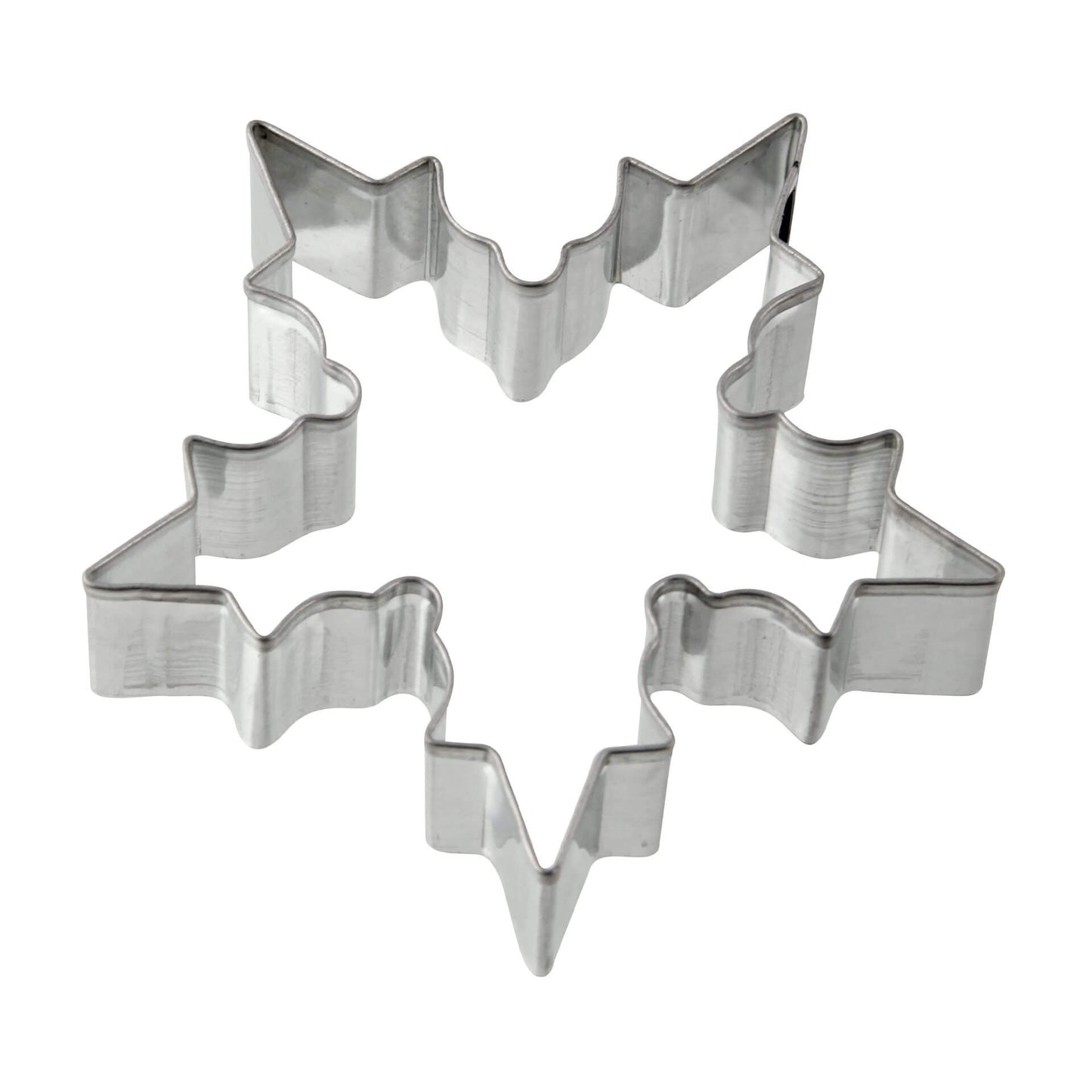 Taglia biscotti a forma di fiocco di neve, in banda stagnata. Dim. 7,5x7,5x2 cm.