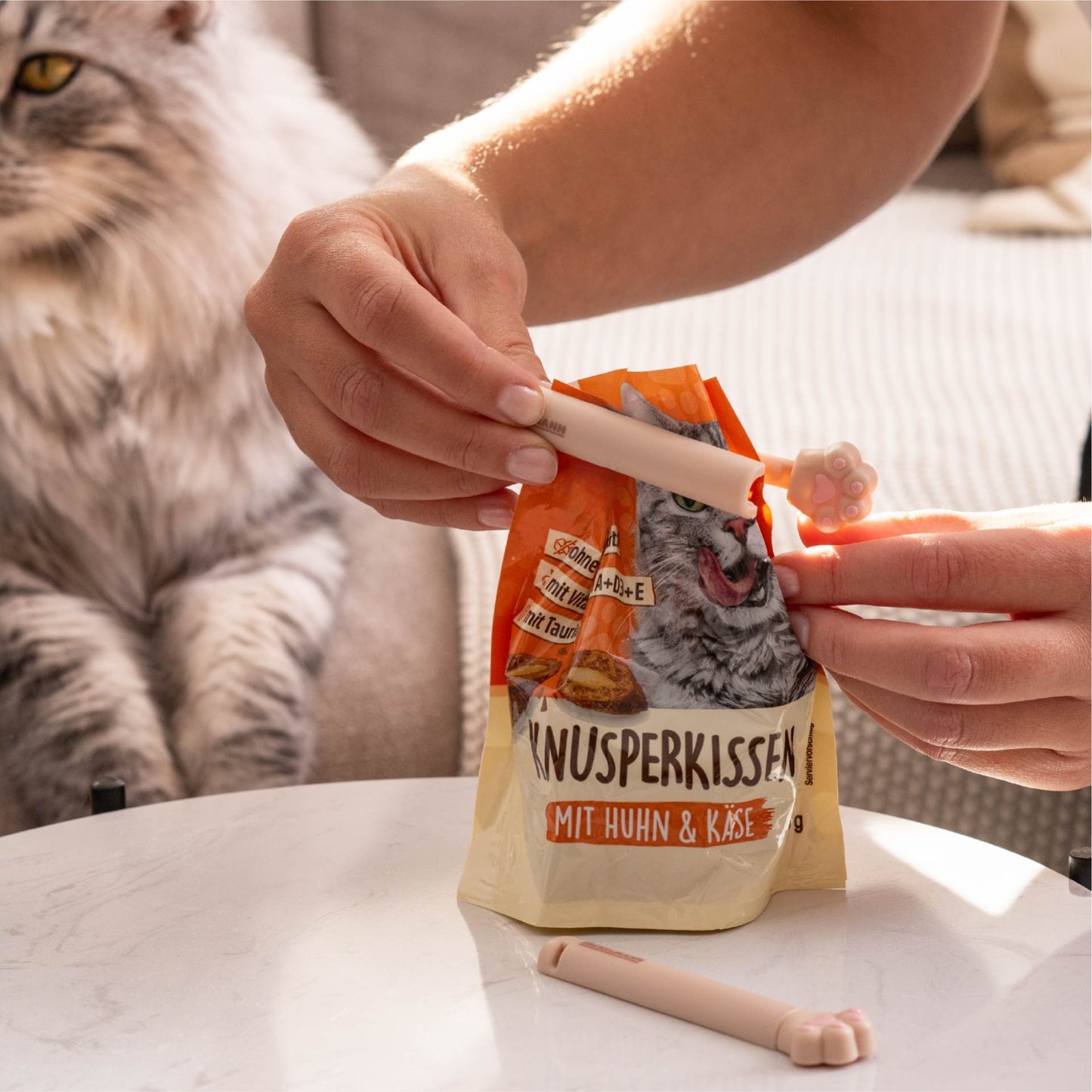 Clip chiudisacchetti forma di zampa per alimenti e snack