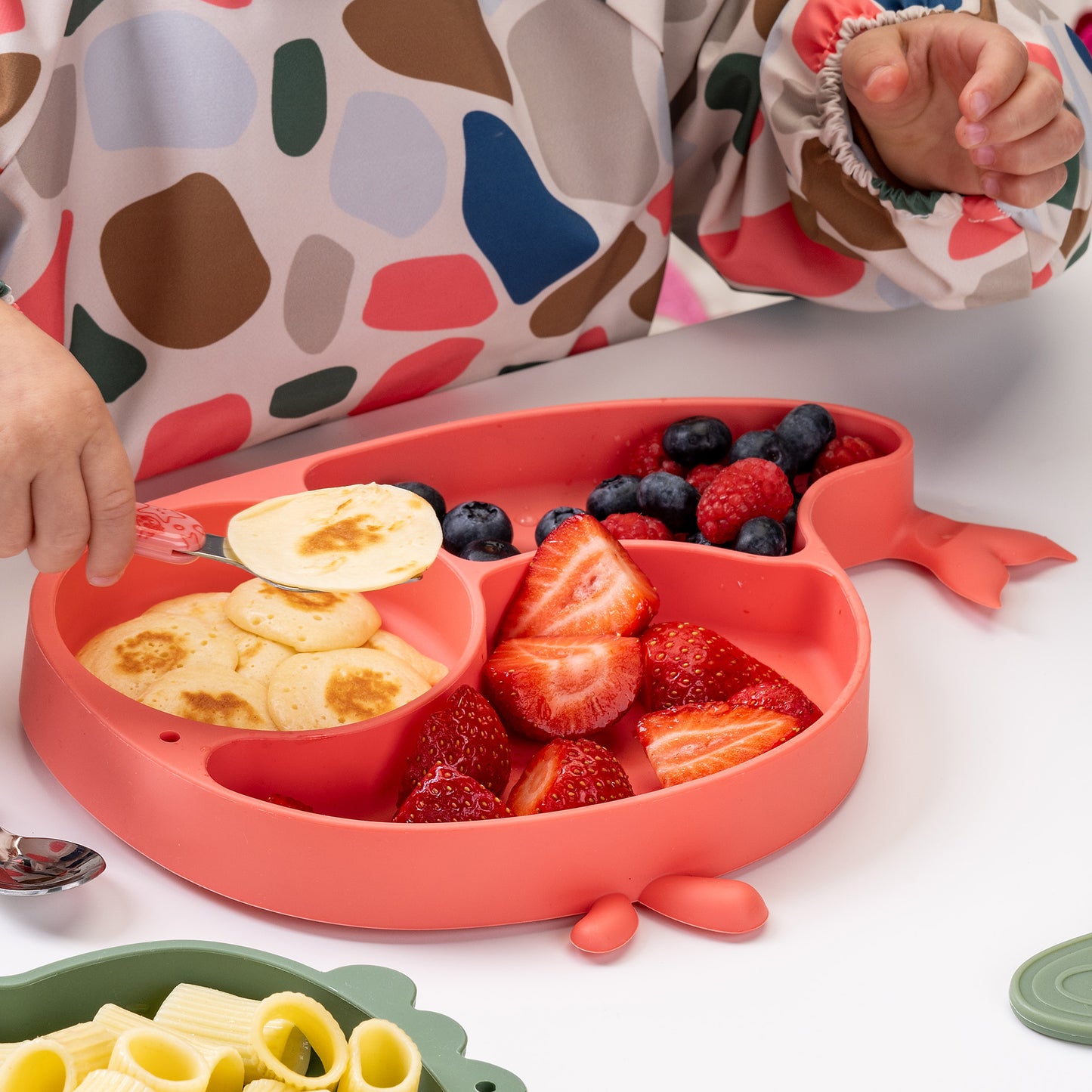 Piatto in silicone per bambini, con ventose, design balena