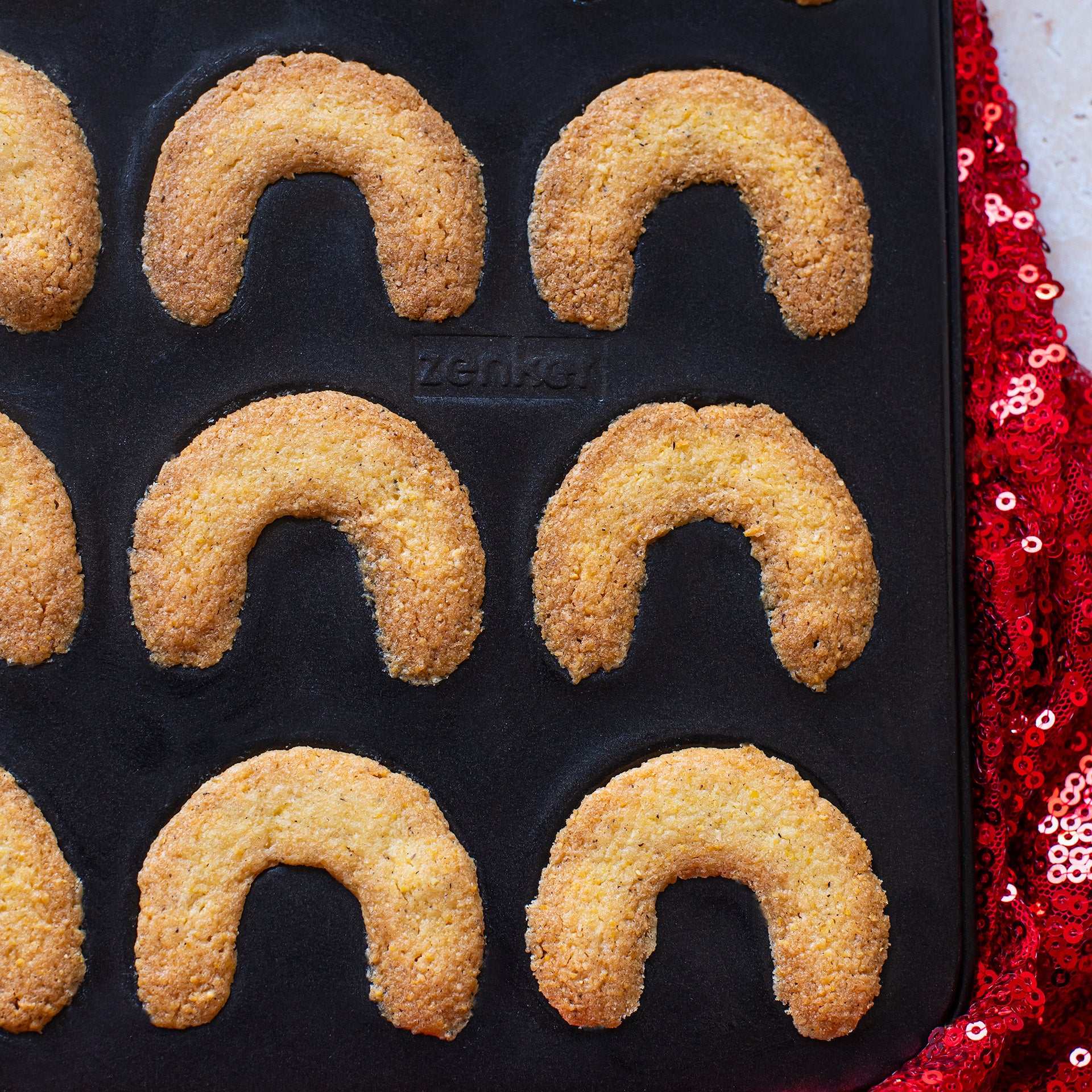 Taglia Biscotto In Acciaio Inox – Ferro Di Cavallo – Coltelleria Gianola - Foto 4