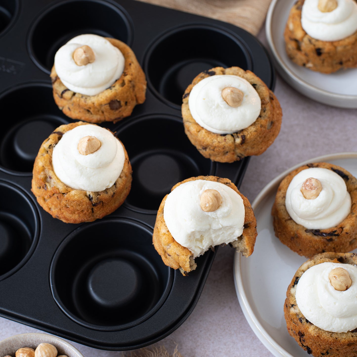 Stampo per Cupcake 12 impronte forma convessa, linea Black Metallic