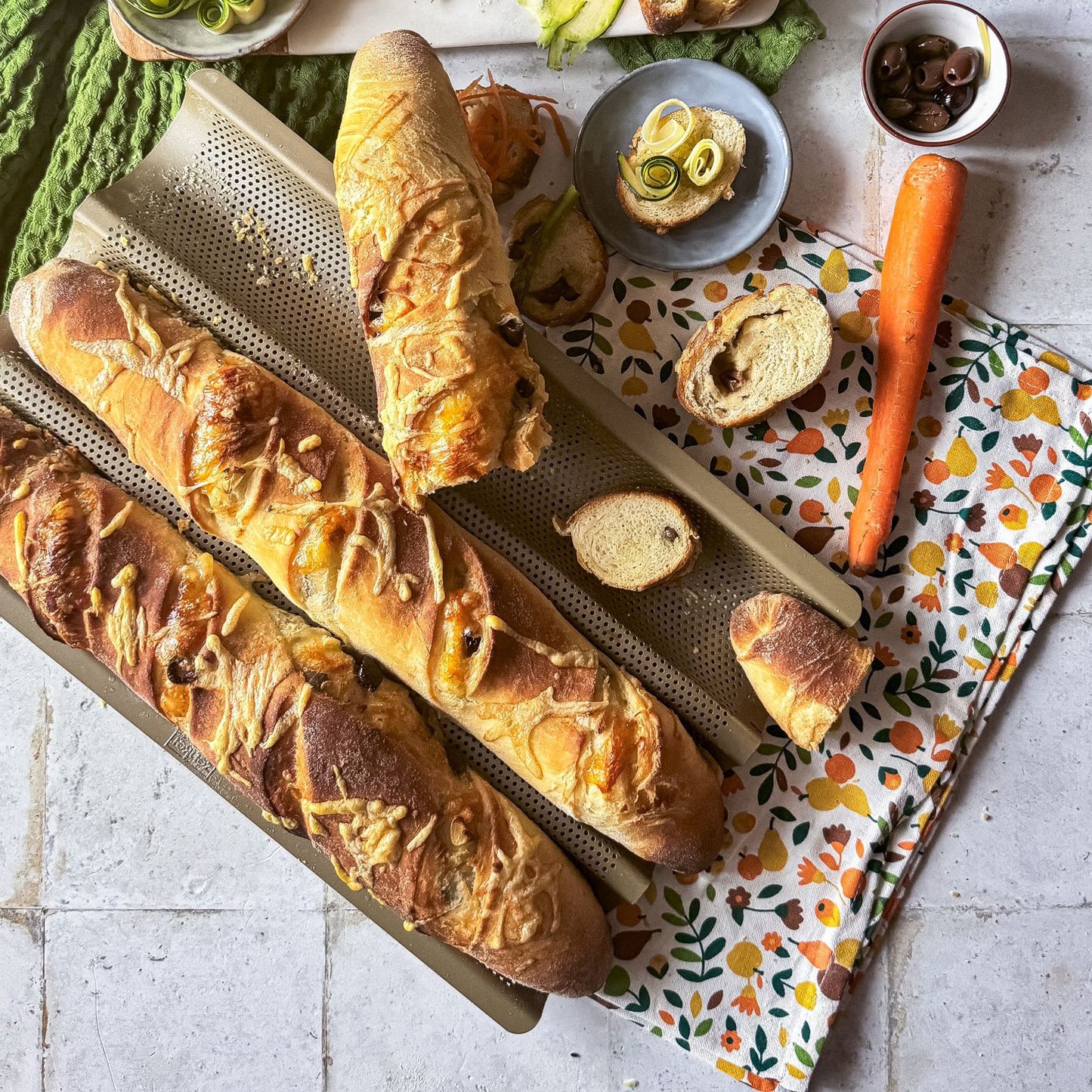 Teglia forata per baguette e panini