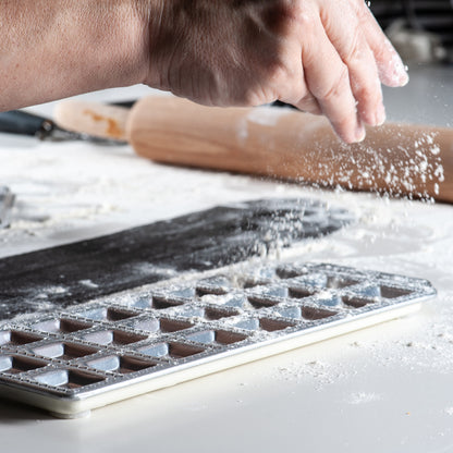 Stampo per ravioli quadrati 24 impronte, Fackelmann