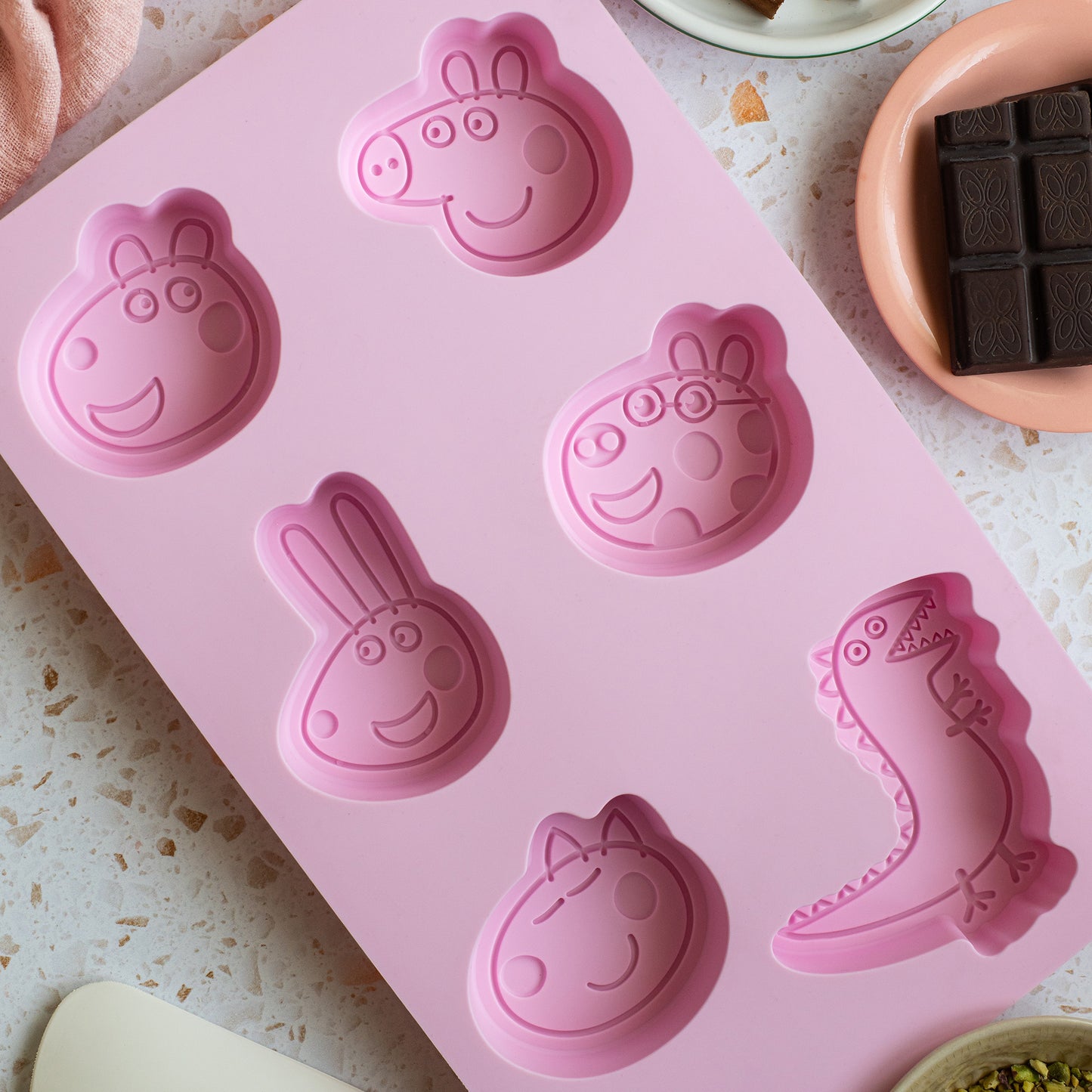 Stampo per 6 mini tortine in silicone a tema Peppa Pig