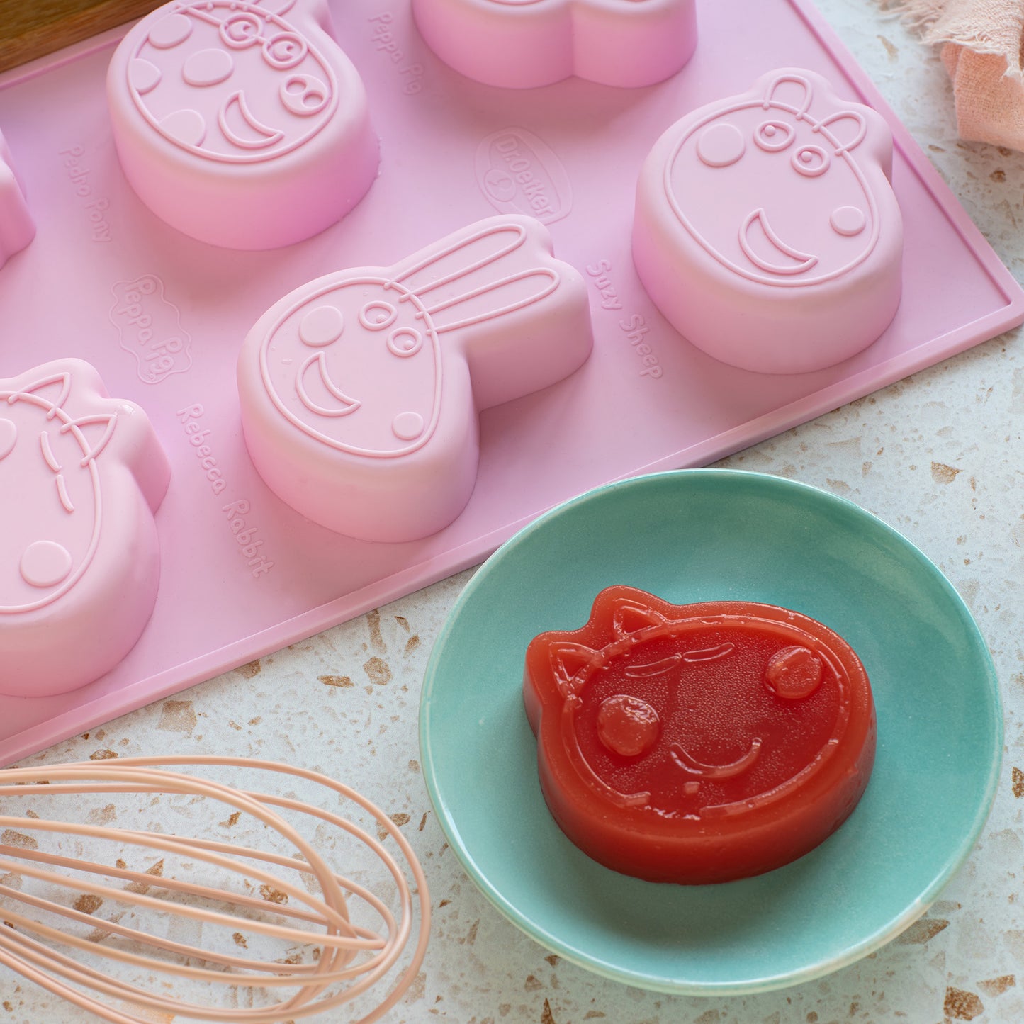 Stampo per 6 mini tortine in silicone a tema Peppa Pig