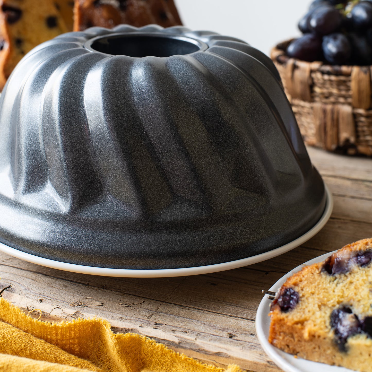 Stampo per Ciambella Antiaderente, 22 cm, Dr. Oetker Back-Trend